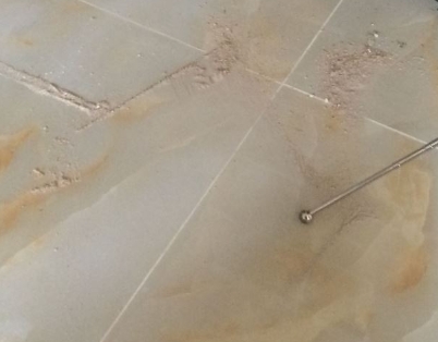 通辽瓷砖空鼓维修公司分享粘合剂选择不当在瓷砖铺贴过程中可能导致以下问题